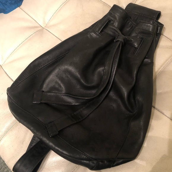 gucci leather bucket bag